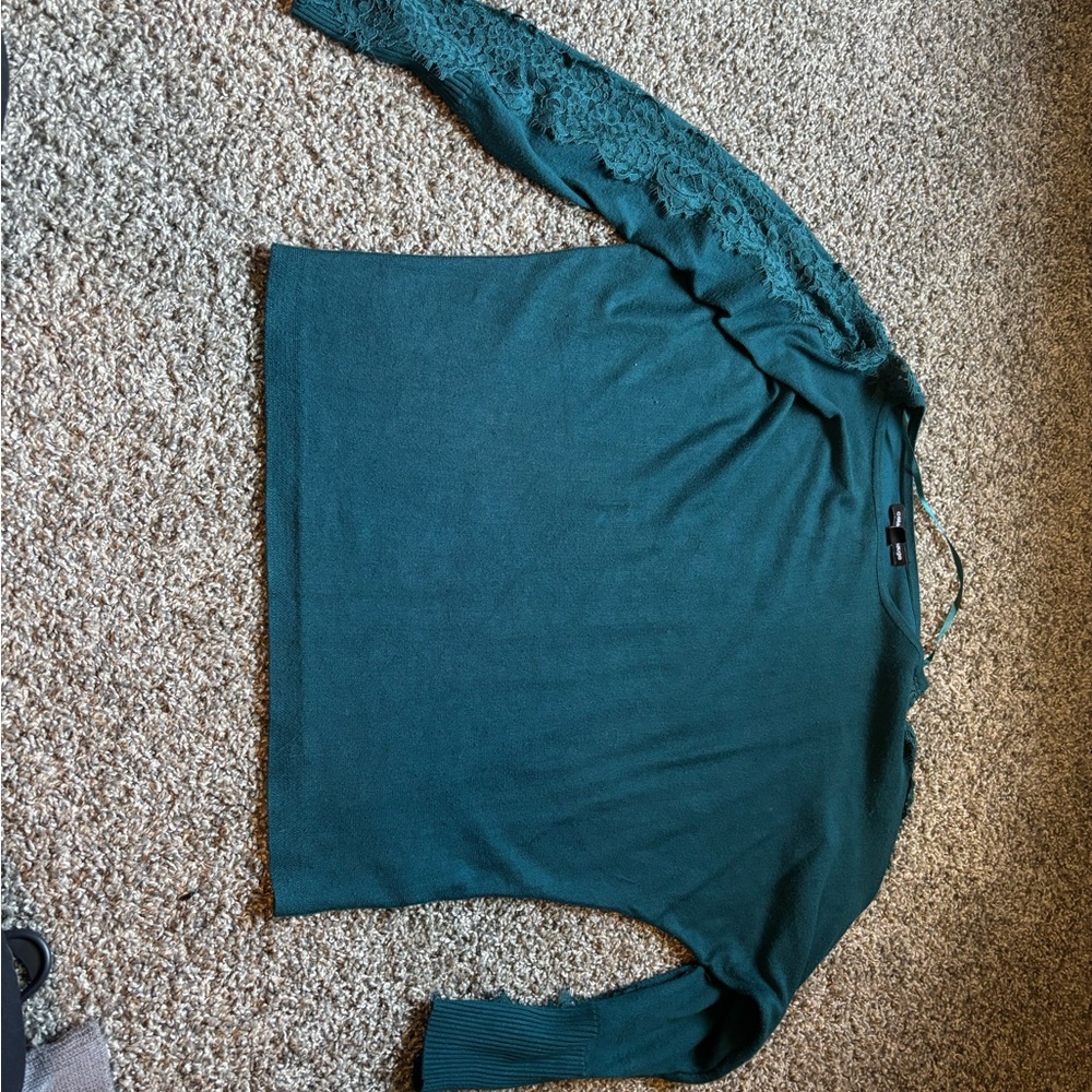 Cable & Gauge Teal Lace Sleeve Top